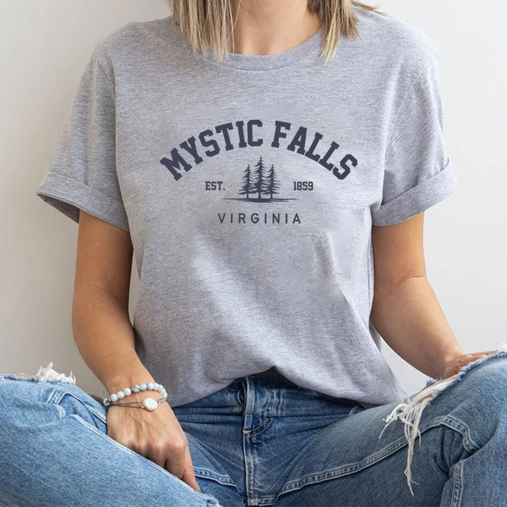 Camiseta de manga corta de The Vampire Diaries Mystic Falls Virginia