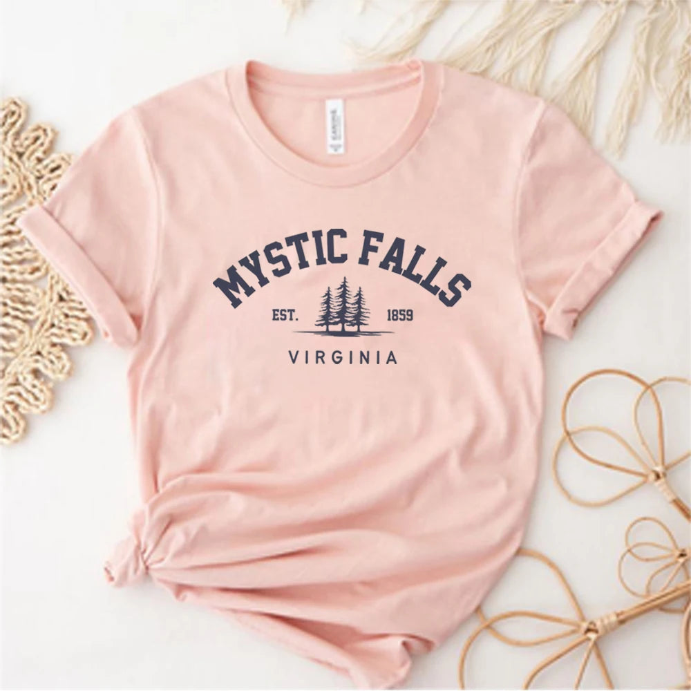 Camiseta de manga corta de The Vampire Diaries Mystic Falls Virginia