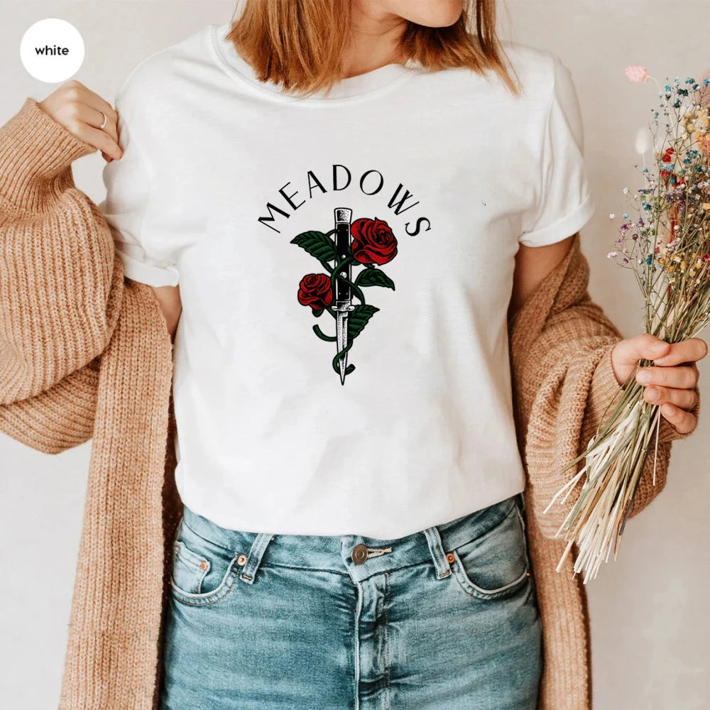 Camiseta de manga corta de Adeline Zade Meadows, la inquietante