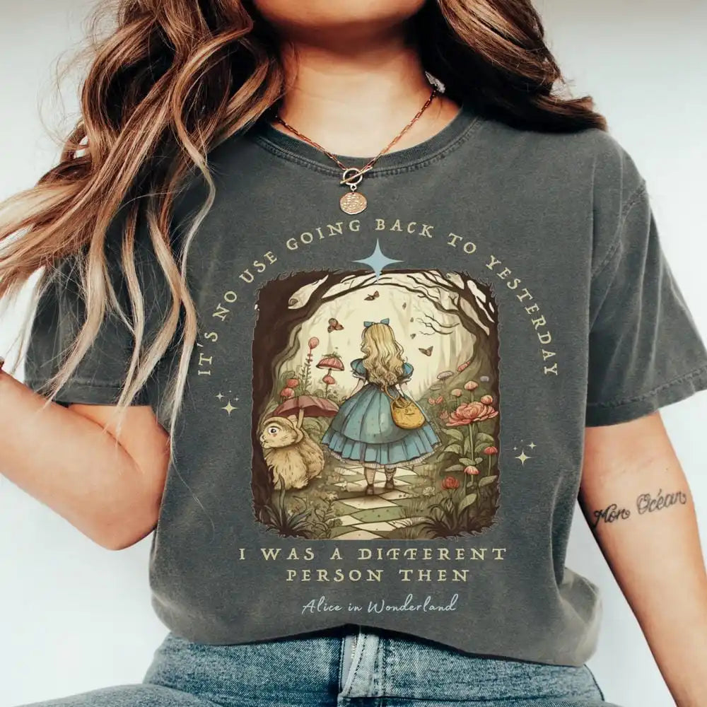 Disney Alice In Wonderland Vintage Short Sleeve Top