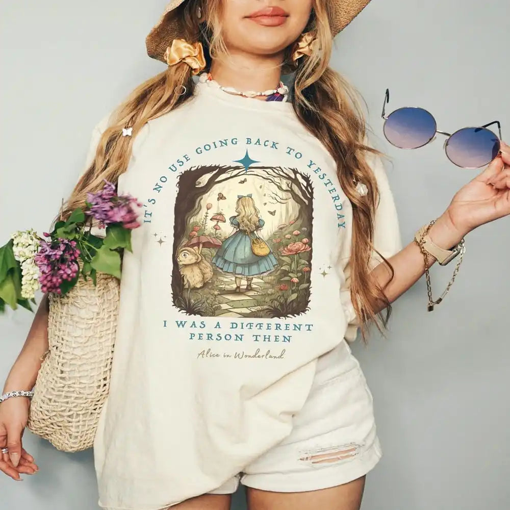 Disney Alice In Wonderland Vintage Short Sleeve Top