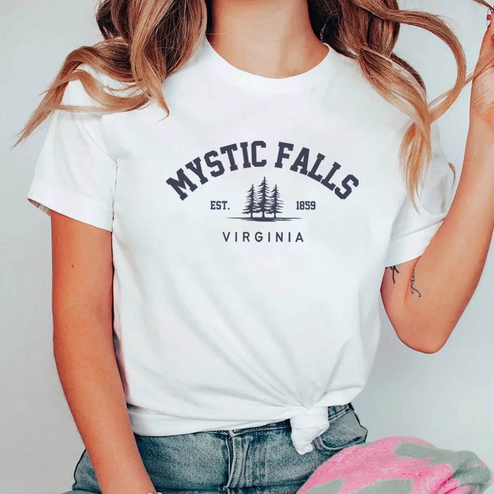 Camiseta de manga corta de The Vampire Diaries Mystic Falls Virginia