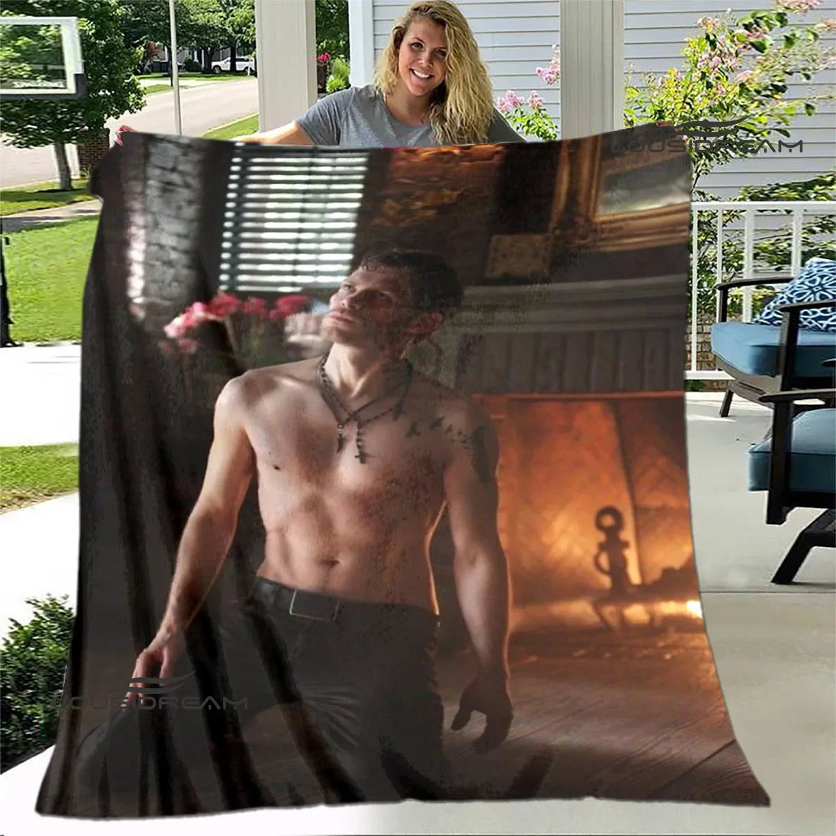 The Vampire Diaries Klaus Mikaelson Blankets